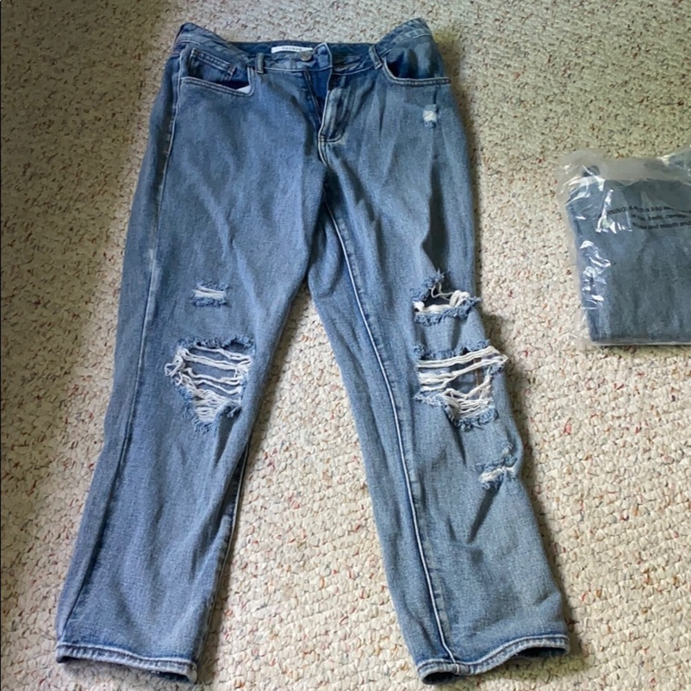 still packaged: Pacsun Size 25 Mom jeans.